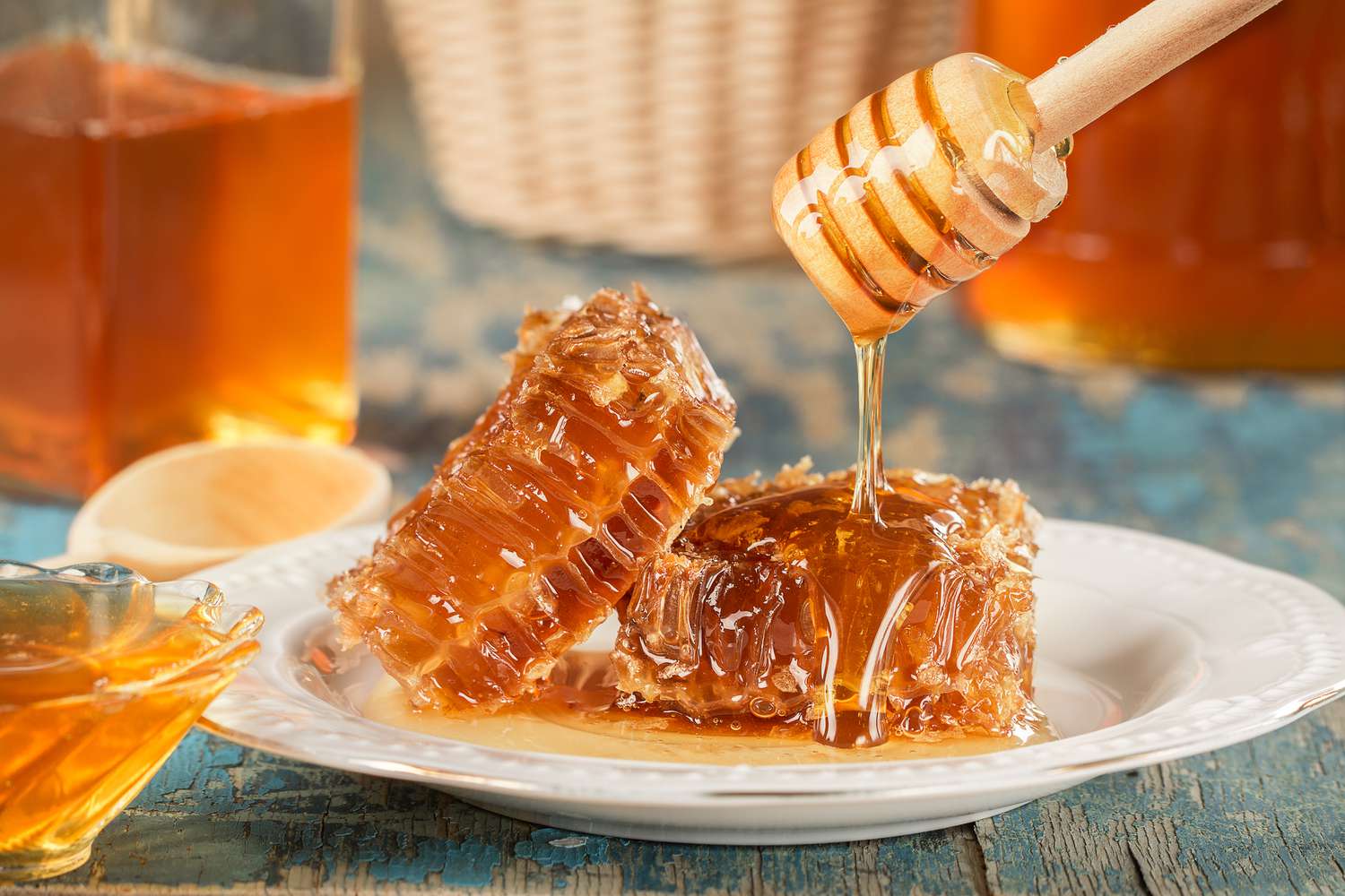 How to Use Pure Honey in Your Daily Routine